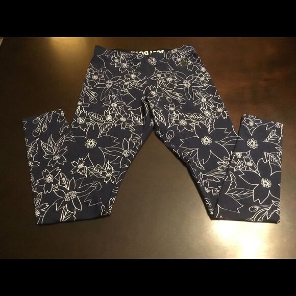 Nike Pants - Nike Women’s Floral Outline Print Leggings Size M